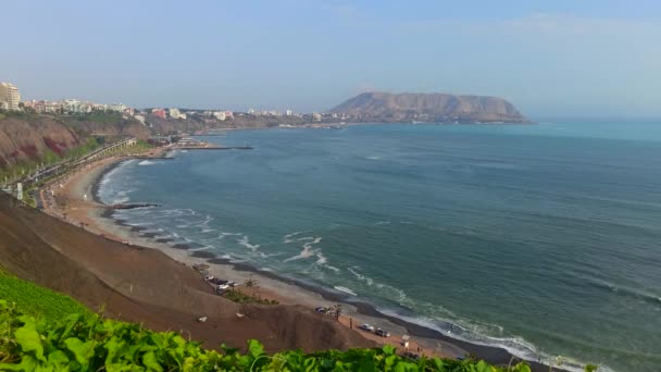 Lima Peru Daki Miraflores Şehrindeki Güzel Pasifik Okyanusu Kıyıları — Stok video