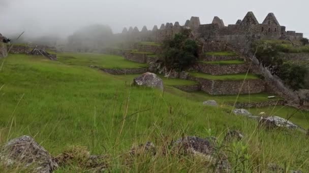 Machu Picchu Ancient City View Huchu Picchu Cloudy Weather — Stok video