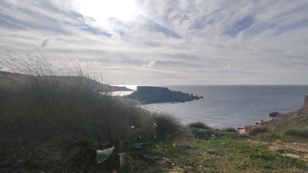 Maltas Berömda Golden Bay Och Riviera Beach Vintern — Stockvideo