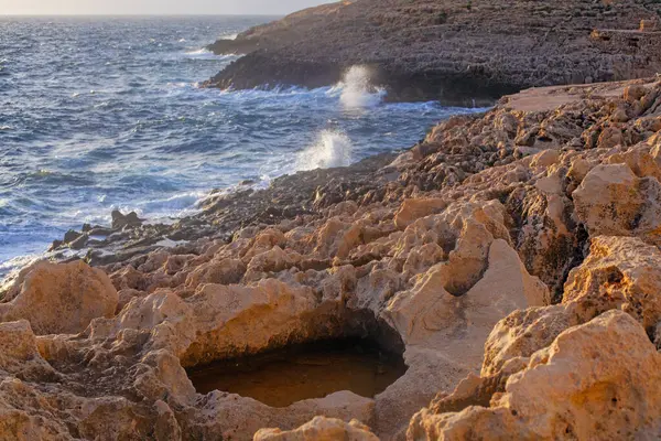 Мальтійський Водоспад Скелі Під Час Заходу Сонця Взимку — стокове фото