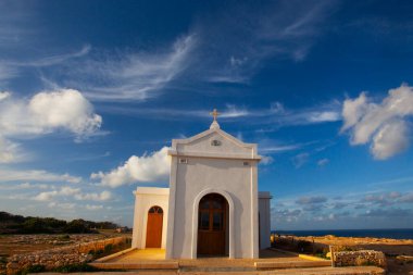 Küçük beyaz katolikler kilisesi, Meryem Ana Kilisesi Malta kıyılarında gebe kalma.