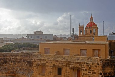 Malta 'daki Gozo Adası' nın başkenti Victoria şehir merkezindeki Kale.