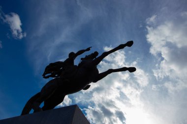 Jakarta, Endonezya - 3 Şubat 2020: İtalyan sanatçı Prof. Coberlato 'nun atına binen Prens Diponegoro' nun heykeli