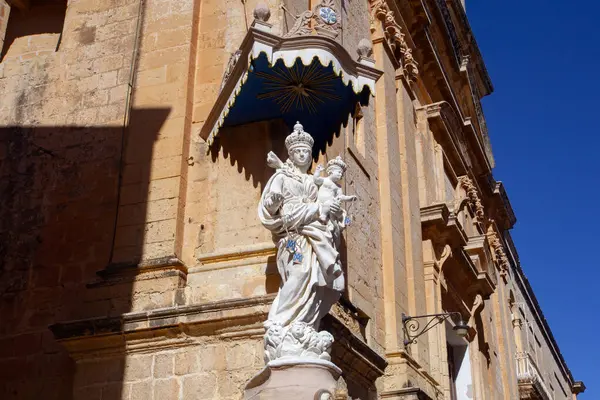 Mdina Malta Februari 2024 Staty Madonnan Berget Karmel Fasaden Kyrkan Stockbild