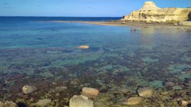 Qbajjar, Marsalforn, Gozo, Malta, Akdeniz, Europe yakınındaki, tuz tava