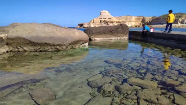 Saltdammar Qbajjar Nära Marsalforn Gozo Malta Medelhavet Europa — Stockvideo