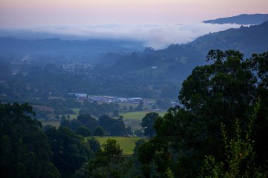 İspanya, Cantabria tepelerinde şaşırtıcı gün doğumu