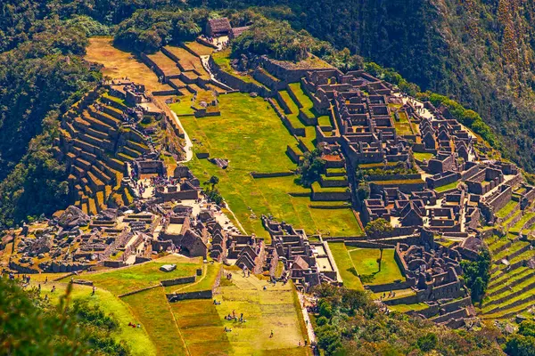 Machu Picchu antik şehir, Peru 'dan en yüksek zoom manzarası