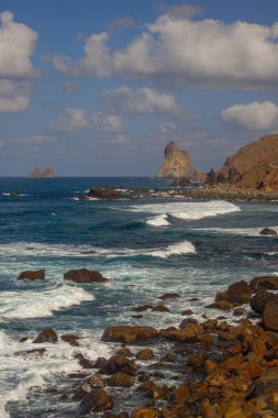 Güzel okyanus Benijo plajı ya da Playa de Benijo, Tenerife, Kanarya Adaları, İspanya