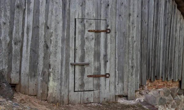 Una Vieja Bisagra Oxidada Una Puerta Madera Antiguo Fondo Rústico —  Fotos de Stock