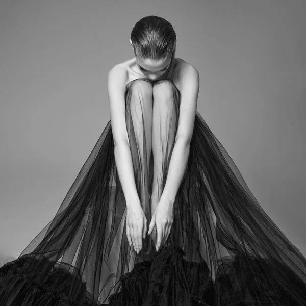 Woman Elegant Fashionable Dress Artistic Portrait Model Ball Gown Classic — ストック写真
