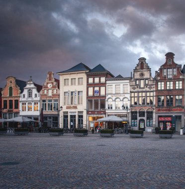 Mechelen, Belçika - 4 Şubat: Görünüm grote markt, 4 Şubat 2013, mechelen, Belçika. en büyük 15 şehrin bir dizi halinde bulunan Belçika mechelen 80 bin kişilik nüfusa.