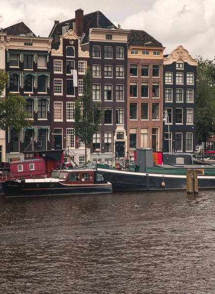 Amsterdam Niderlandy Czerwca Kanał Amsterdamski Czerwca 2013 Amsterdam Jest Stolicą — Zdjęcie stockowe