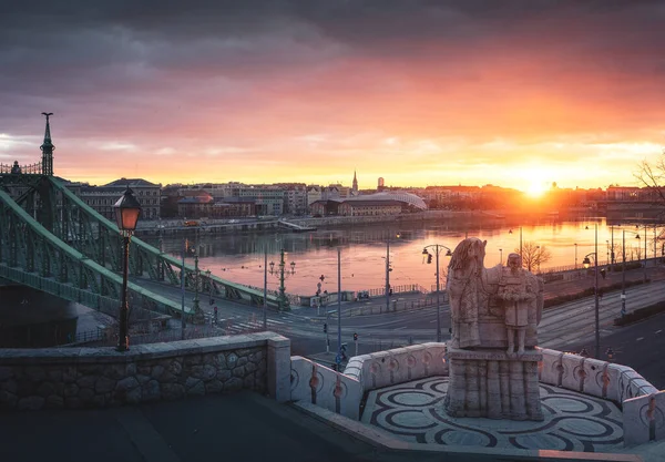 Удивительное Утреннее Фото Моста Свободы Будапеште Венгрия — стоковое фото