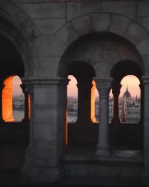 Budapeşte 'deki Macar Parlamentosu' nun sabah manzarası