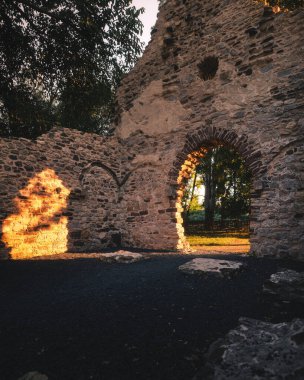 Macaristan, Balaton Gölü 'ndeki Ortaçağ harabe tapınağı