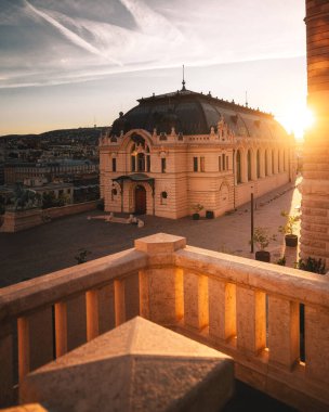 BUDAPEST, HUNGARY - 2 HAZİRAN, 2024: Budapeşte, Macaristan 'daki Muhteşem Kraliyet Binicilik Salonu.