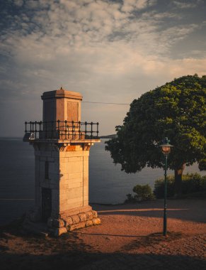 Hırvatistan 'ın Rovinj kentindeki Adriyatik Denizi' ne Bakan Taş Kule