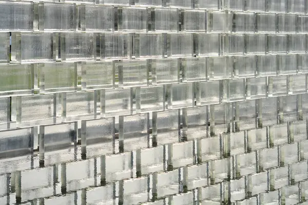 Glass Brick Wall Reflection Water — Zdjęcie stockowe