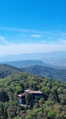 Sljeme 'in tepesinden batıya doğru bak.