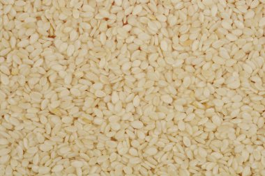 Gövdesindeki susam tohumlarının dokusunu ve doğal rengini gösteren yakın çekim, tepeden tırnağa bir çekim.