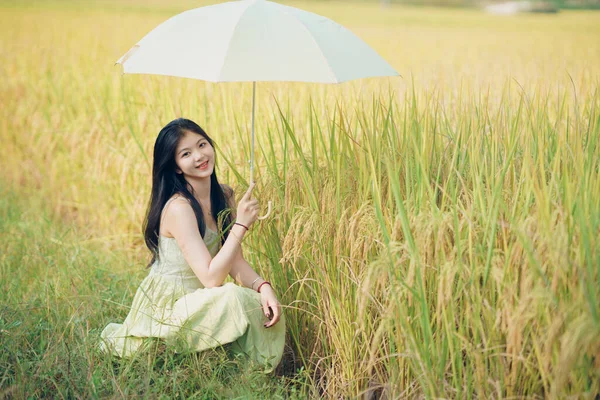Relaxed Brunette Girl Walking Rice Fields — Stock Photo, Image