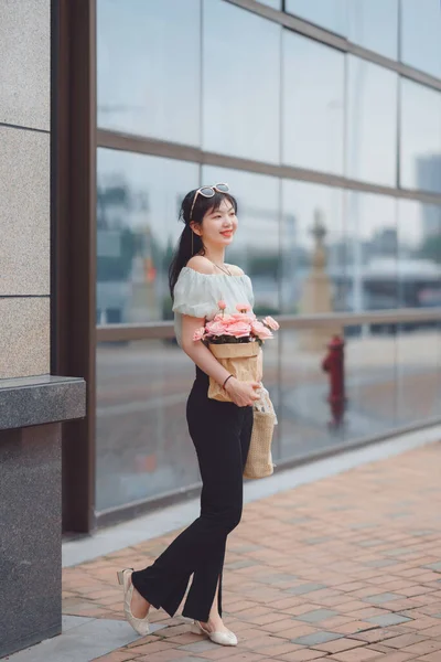 stock image Fashion girl on the street