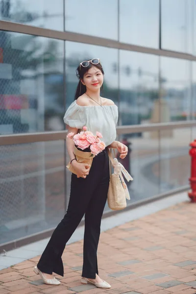 stock image Fashion girl on the street