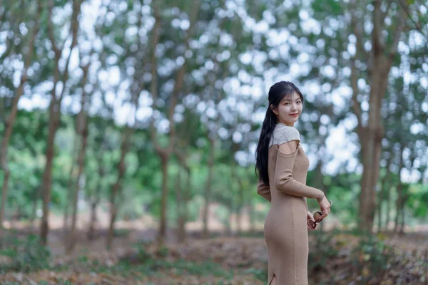 Porträt Eines Romantischen Mädchens Wald — Stockfoto