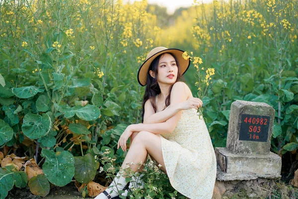 stock image the girl in the park