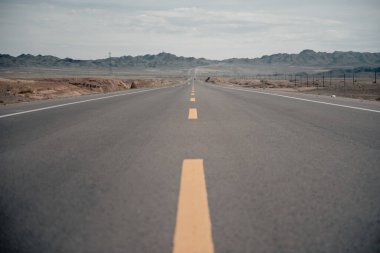 Xinjiang 'da vahşi yollarda