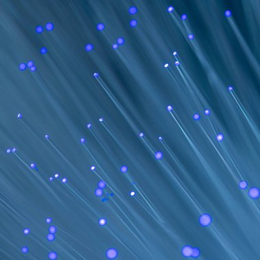 Optik fiber siyah bir arkaplanda izole edilir