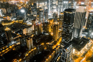 Şangay 'ın şehir manzarası gece.