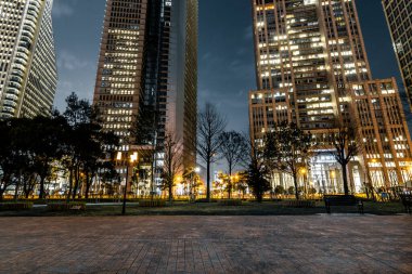 güzel bir gece görünümü modern binaların shanghai