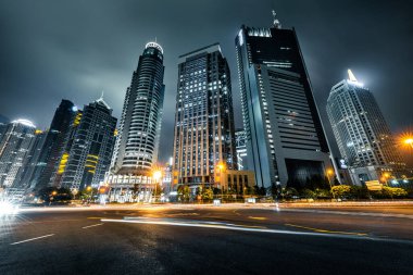 Şangay 'daki şehir trafiği.