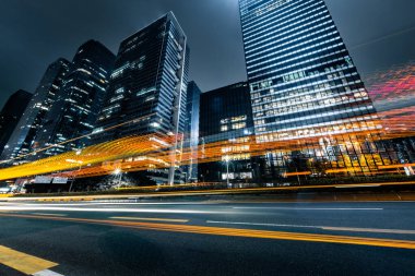 Şangay 'daki şehir trafiği.