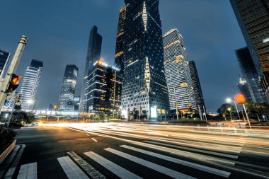 Şangay 'daki şehir trafiği.