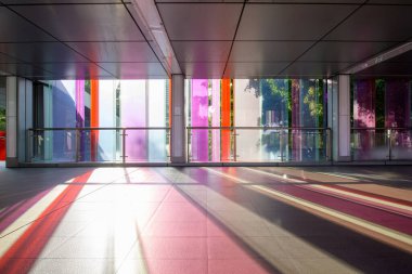 Shenzhen, Çin 'deki yaya üstgeçidi.