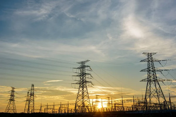 Elektriciteit Pyloon Bij Zonsondergang — Stockfoto