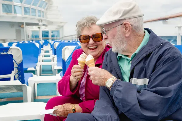 Happy Senior Adult Couple Enjoying Ice Cream Deck Luxury Passenger — ภาพถ่ายสต็อก