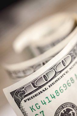 Alanın Dar Derinliği Olan 100 Dolarlık Faturaların Özeti.
