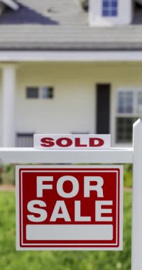 Yeni Ev 'in Önünde Satılık Avantajlı Turna 4K.