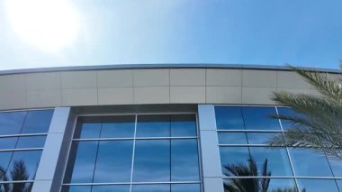 Crane Tepetaklak Yüksek Teknoloji Çağdaş Ticaret Ofisi Binası Çekim Alanı.