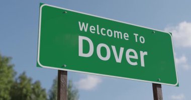 Dover, Delaware 'e Hoş Geldiniz Mavi Gök ve Bulutlara Karşı Yeşil Yol İşareti.