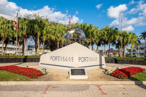 Das Hafenschild Von Miami Neben Der Hafeneinfahrt Einem Sonnigen Tag — Stockfoto