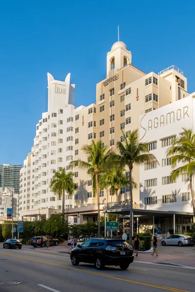 Miami Beach Usa February 2023 마이애미 비치의 거리인 콜린스 비뉴의 — 스톡 사진