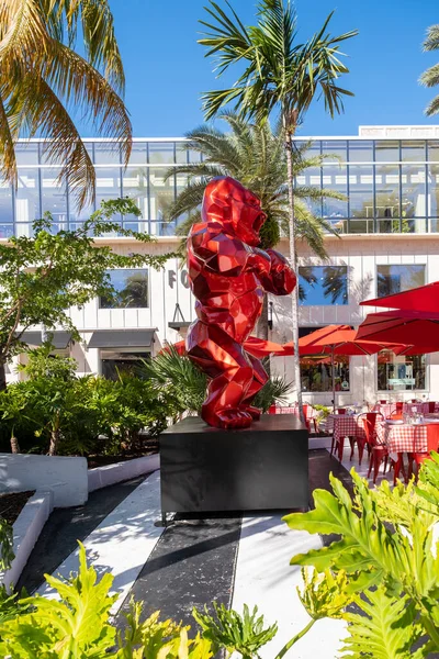 マイアミビーチ アメリカ 2023年2月10日 アーティスト リチャード オーリンスキーによるゴリラ彫刻マイアミビーチのリンカーン ロード ブールバード — ストック写真