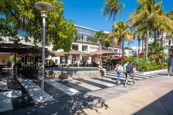 Miami Beach Ηπα Φεβρουαρίου 2023 Εστιατόρια Και Καταστήματα Στη Λεωφόρο — Φωτογραφία Αρχείου