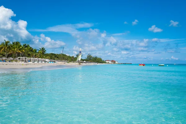 美丽海滩的巴拉德罗在古巴的一个阳光明媚的夏日 免版税图库图片