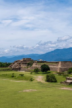 Oaxaca, Meksika 'daki büyük bir Kolombiya öncesi arkeoloji alanı olan Monte Alban kalıntıları.
